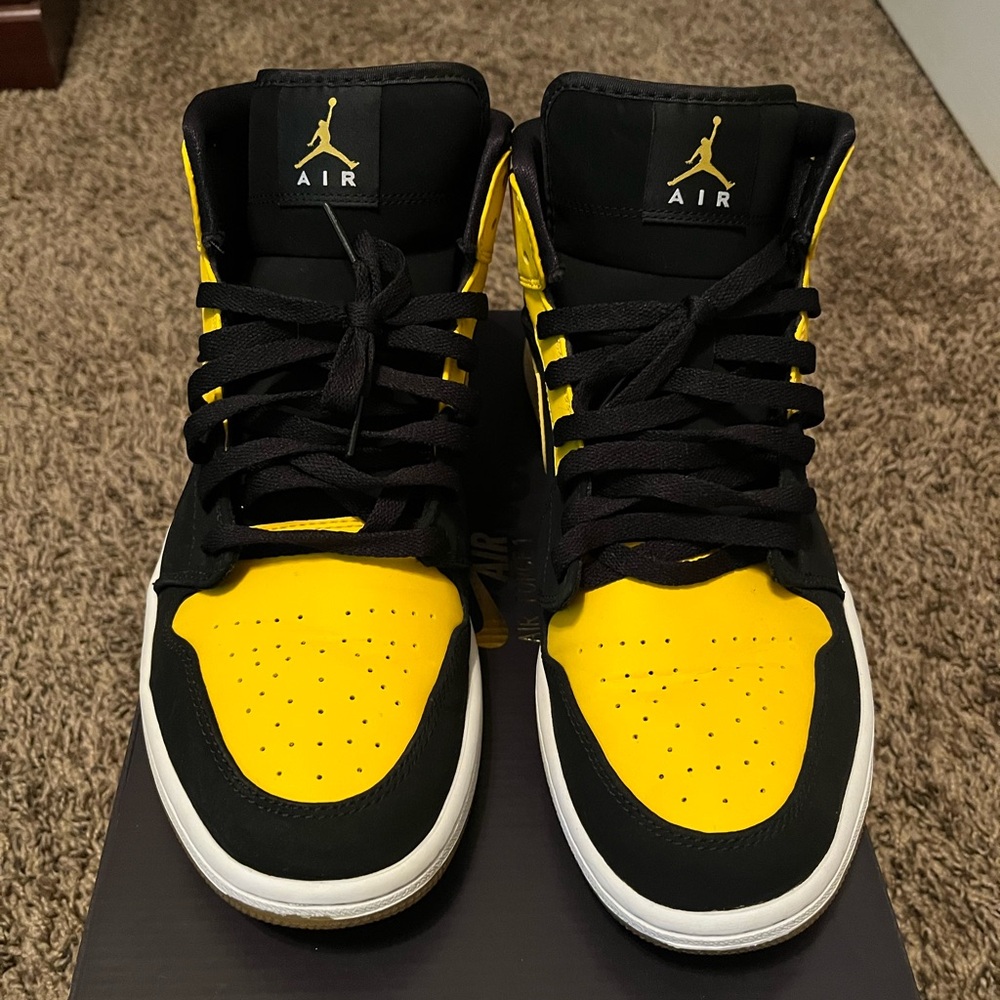 Air Jordan 1 Retro Mid “ New Love” Black and Yellow Sneakers - Picture 3 of 7